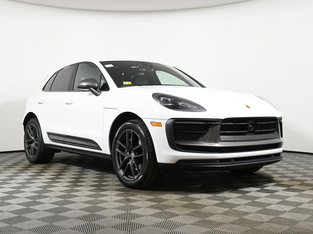Thumbnail: 2023 Porsche Macan - 9