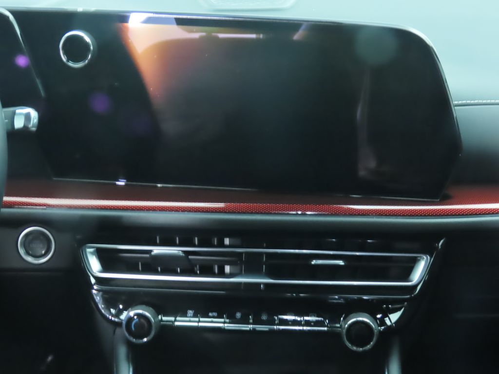 Thumbnail: 2024 Chevrolet Traverse - 14