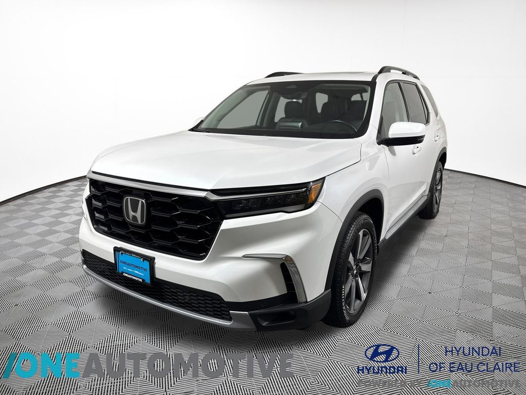 2023 Honda Pilot Touring AWD