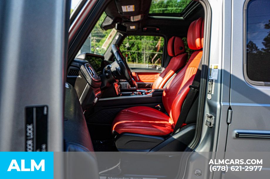 Used 2023 Gray Mercedes-Benz G 550 image 19