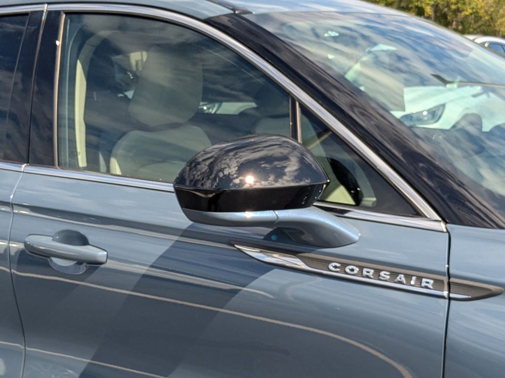 2025 Lincoln Corsair Premiere