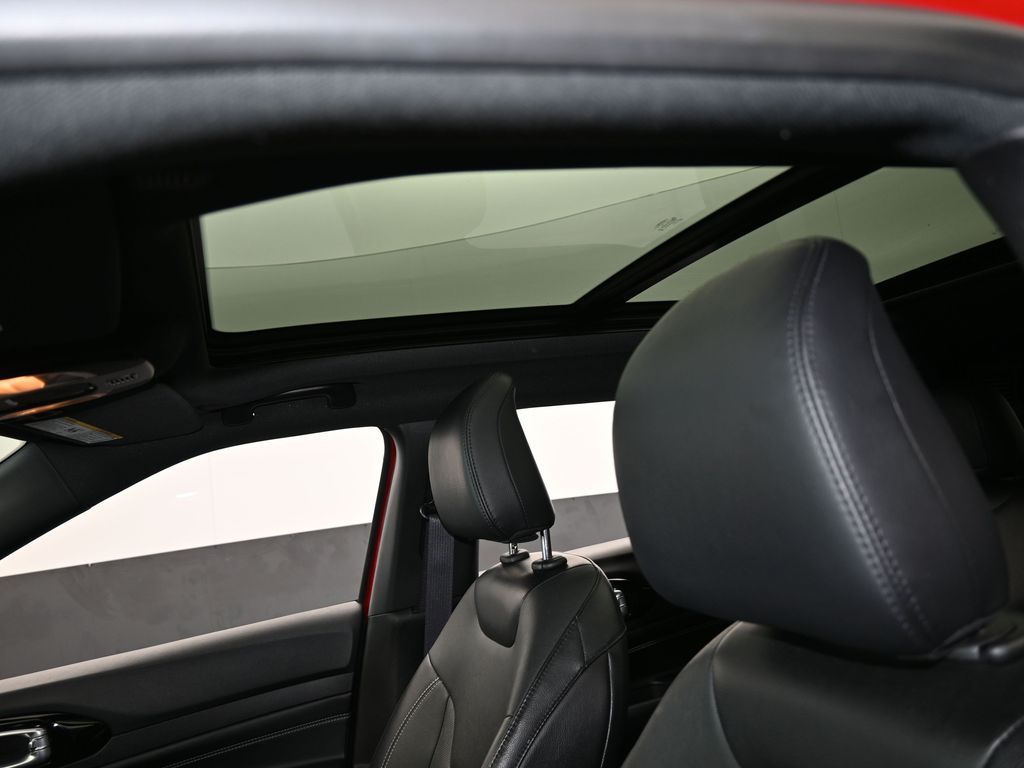 Used 2023 Redline Pearlcoat Jeep High Altitude image 11