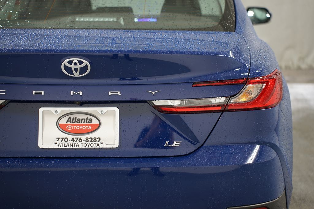 2025 Toyota Camry LE 10