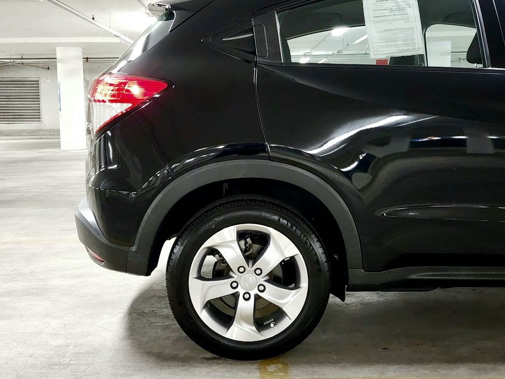 2021 Honda HR-V LX 19