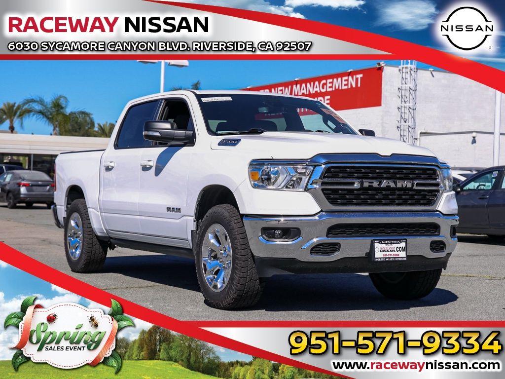 Bright White Clearcoat 2022 RAM 1500 Big Horn Crew Cab 4WD Pickup Truck Four-Wheel Drive 8-Speed Automatic