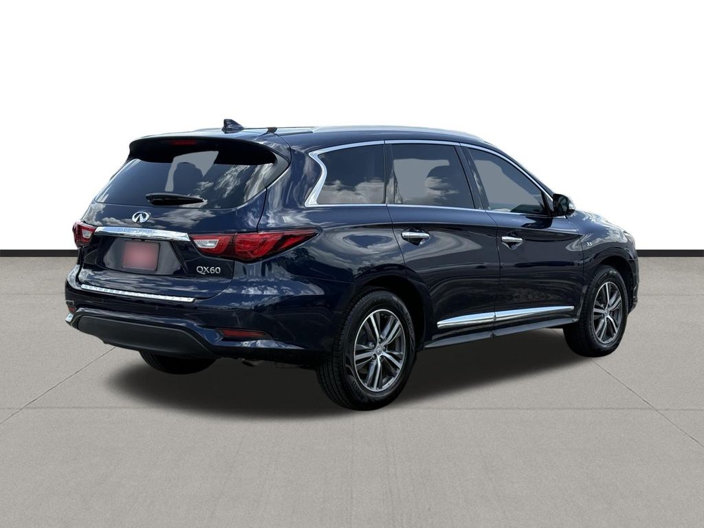 2017 INFINITI QX60 Base - 4