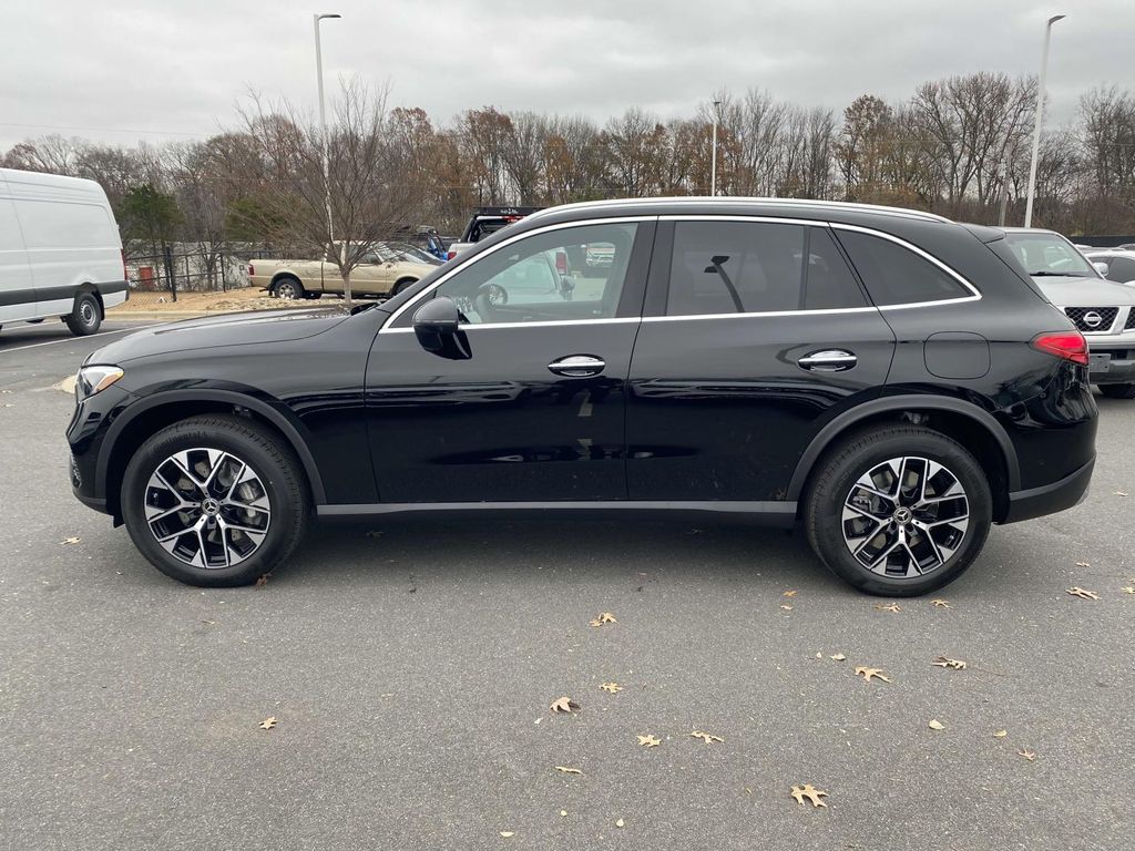 2025 Mercedes-Benz GLC 350 8