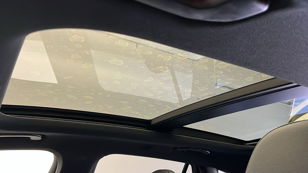 2025 Mercedes-Benz GLC 350 21