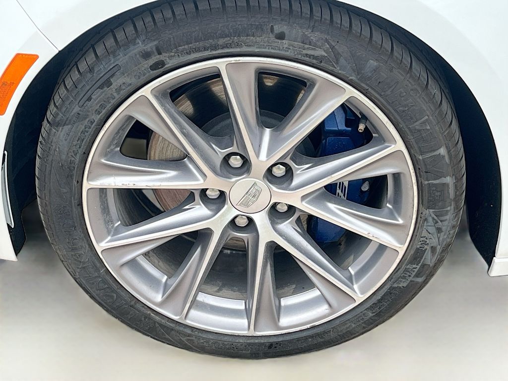 Used 2024 White Cadillac V-Series image 32