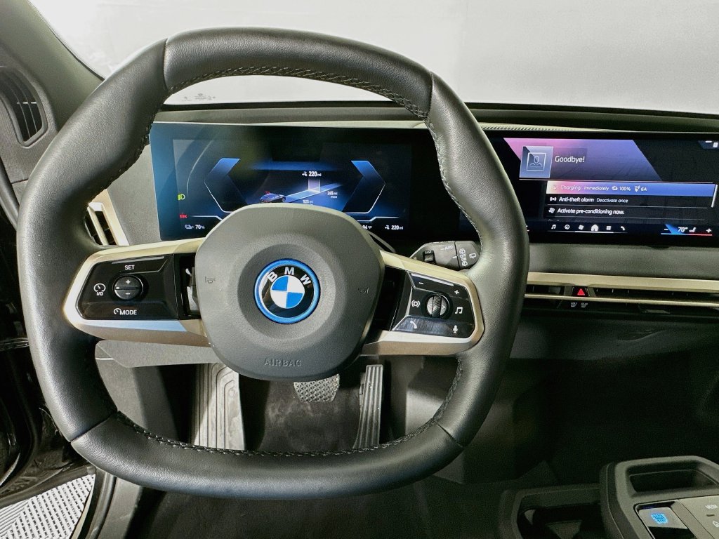 Thumbnail: 2024 BMW iX - 11