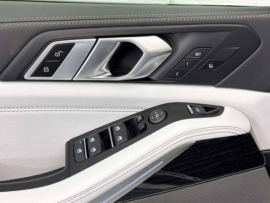 Thumbnail: 2026 BMW X5 - 22