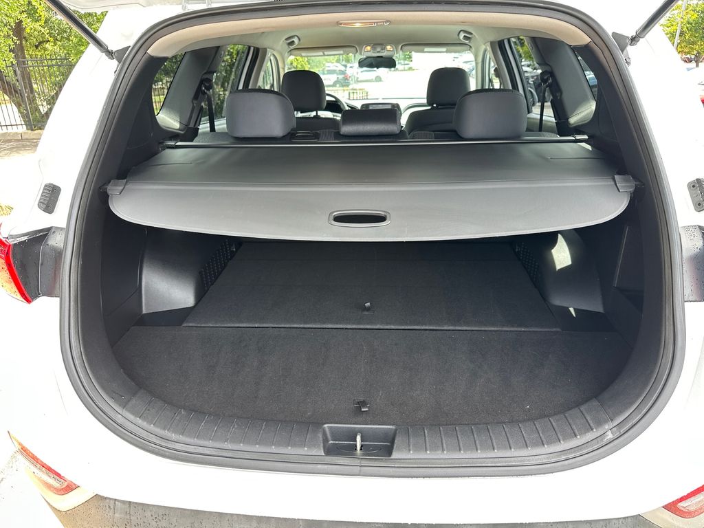 Used Car 2020 Hyundai Santa Fe  Se For Sale Under $20,000 In Austin, Texas