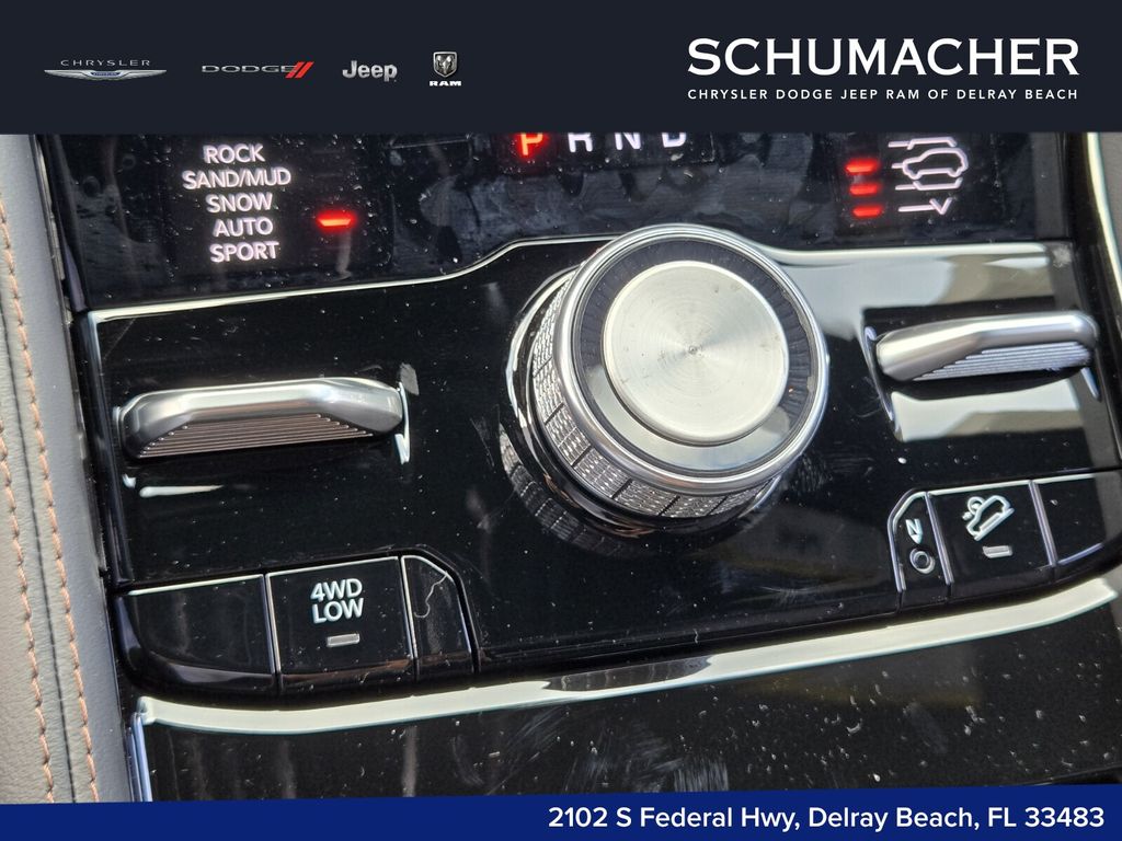 new 2025 Jeep Grand Cherokee car, priced at $65,075