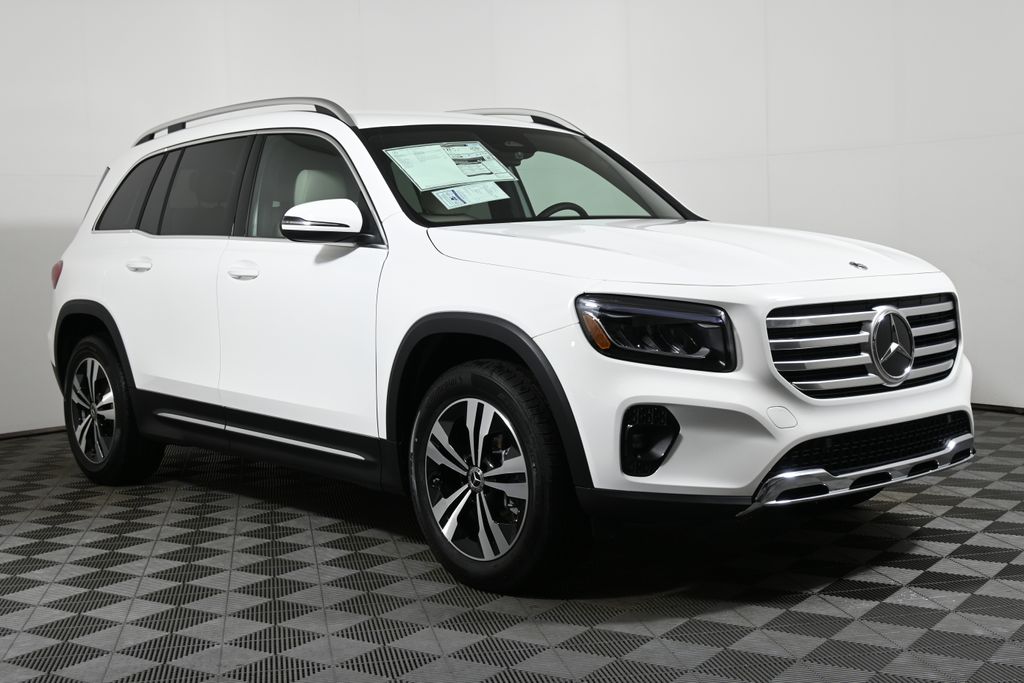 2025 Mercedes-Benz GLB 250 8