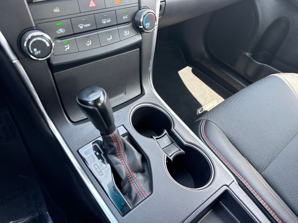 Certified Used 2017  Toyota SE image 21