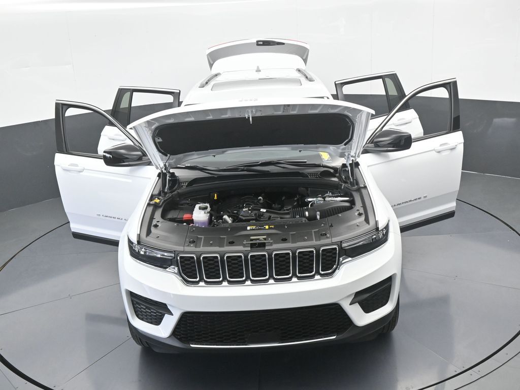 New 2025 Bright White Clearcoat Jeep Laredo image 70