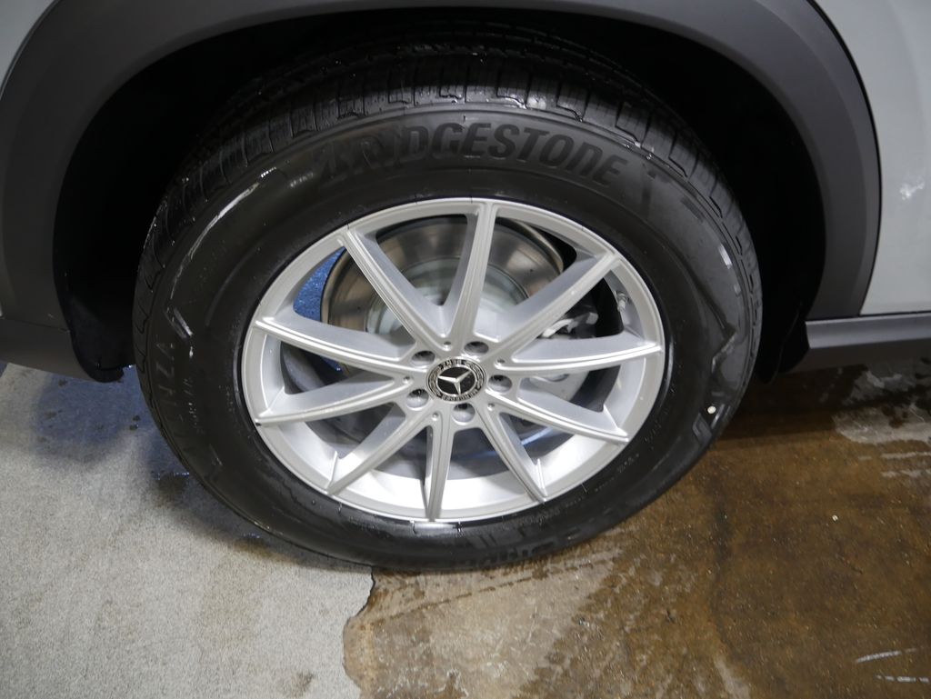 Thumbnail: 2026 Mercedes-Benz GLE - 13