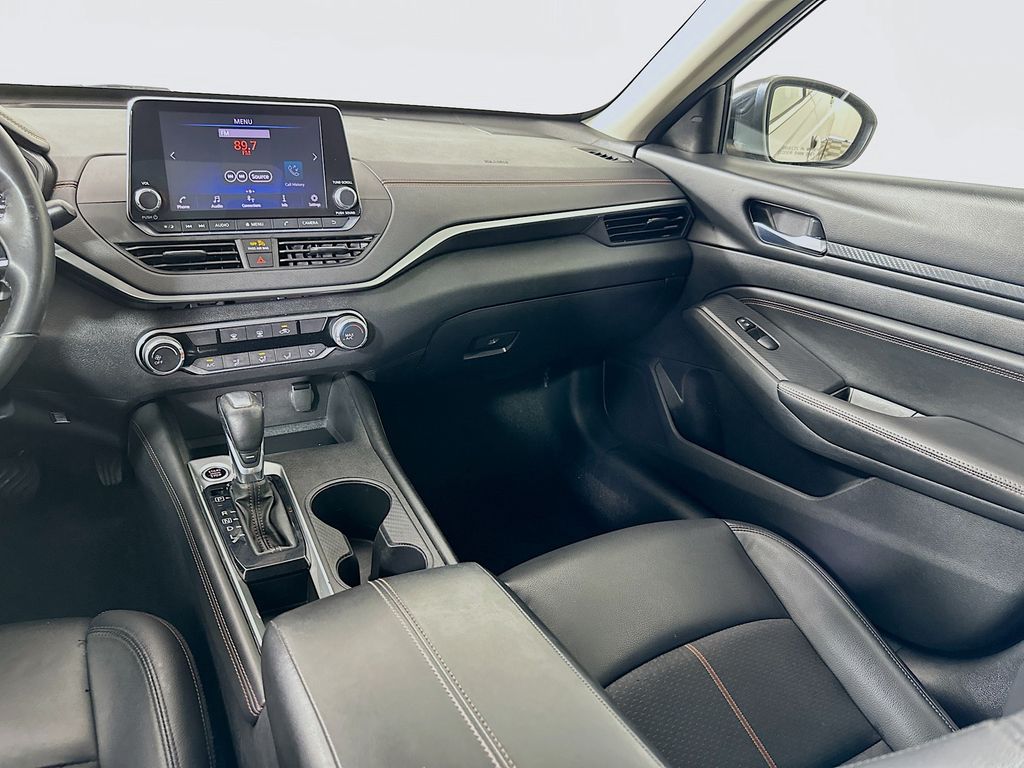 Thumbnail: 2020 Nissan Altima - 22