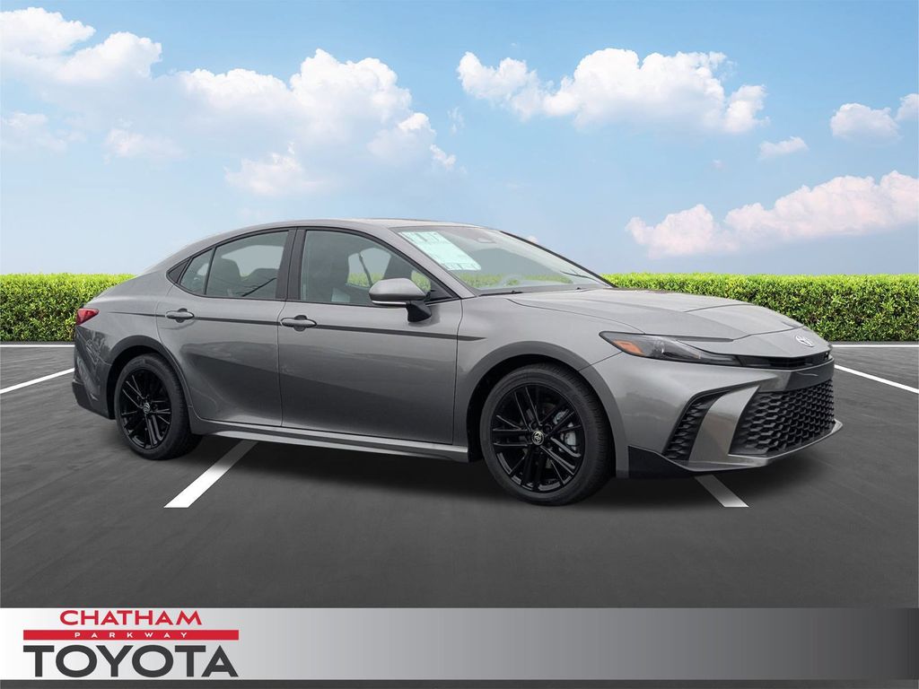 2026 Toyota Camry SE's photo