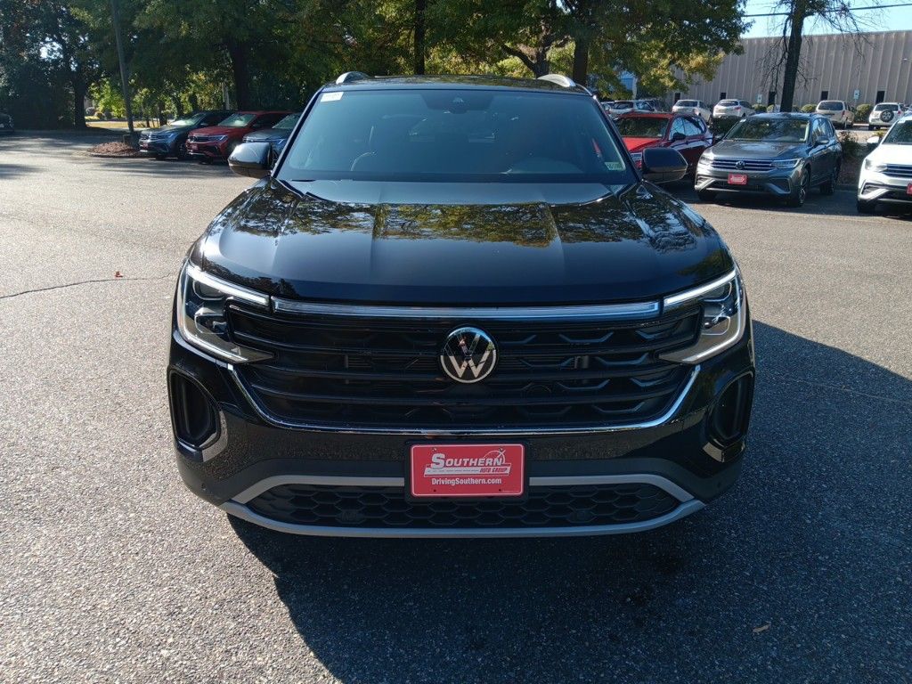 2025 Volkswagen Atlas Cross Sport 2.0T SE w/Technology 8