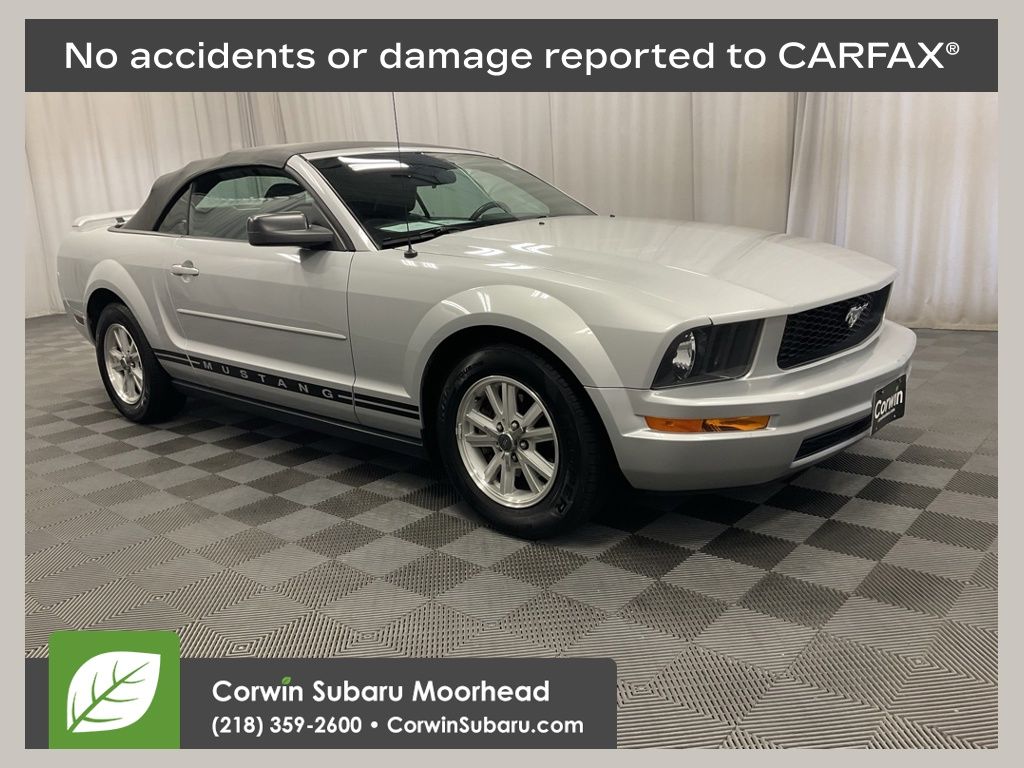 Satin Silver Clearcoat Metallic 2006 Ford Mustang Coupe 5-Speed Automatic