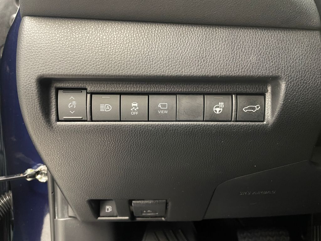 2021 Toyota Venza Limited 20
