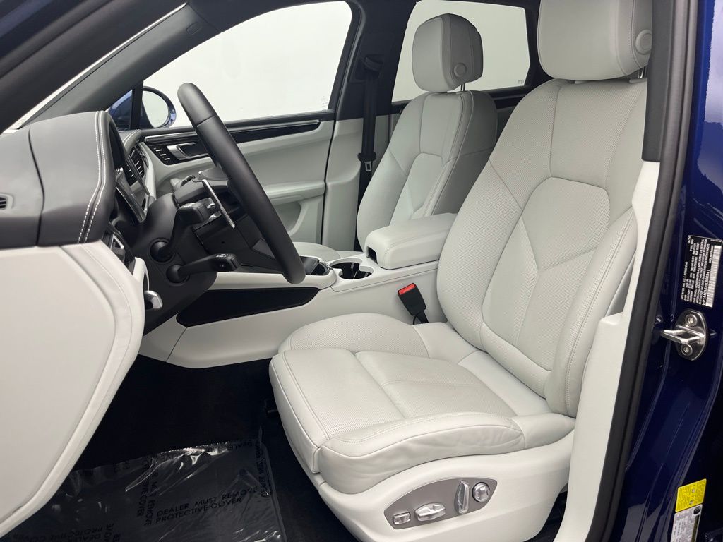 Thumbnail: 2025 Porsche Macan - 5