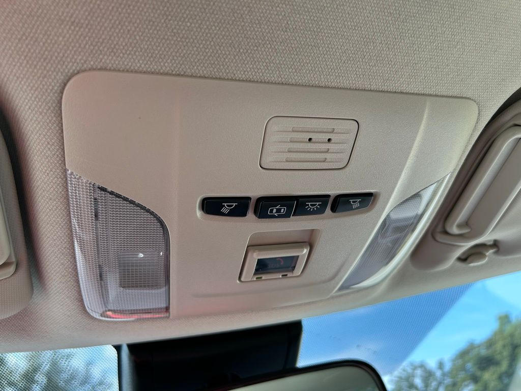 Thumbnail: 2022 Toyota Corolla - 27