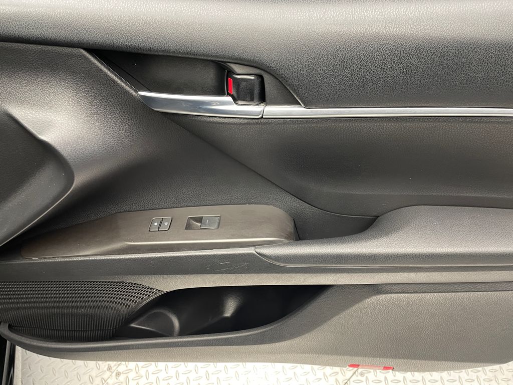 2023 Toyota Camry SE 15