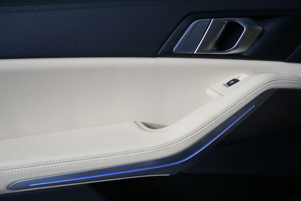 Thumbnail: 2022 BMW X5 - 14