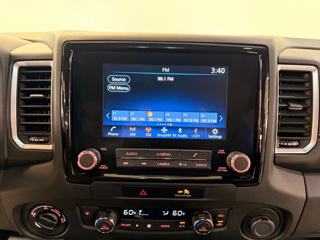 2022 Nissan Frontier SV