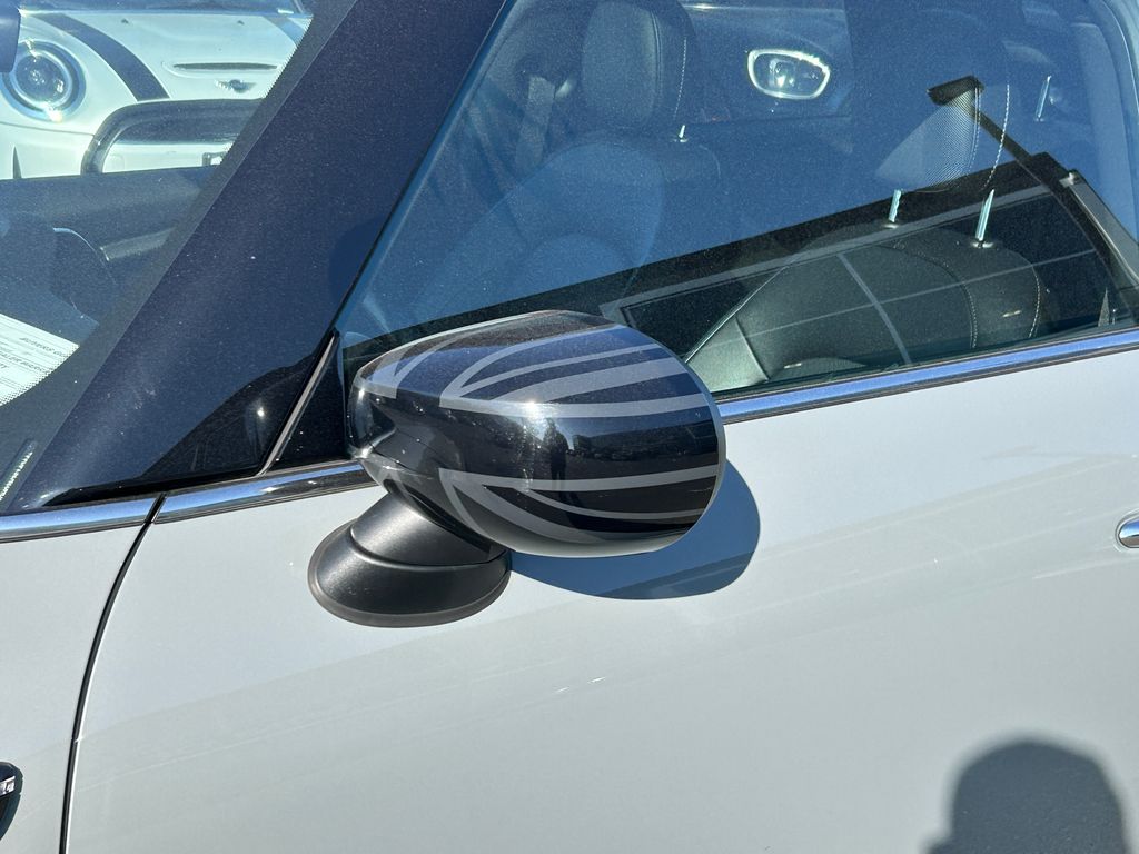 Thumbnail: 2022 MINI Cooper - 10