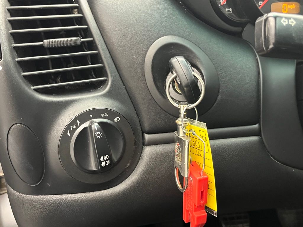 Thumbnail: 2002 Porsche 911 - 19