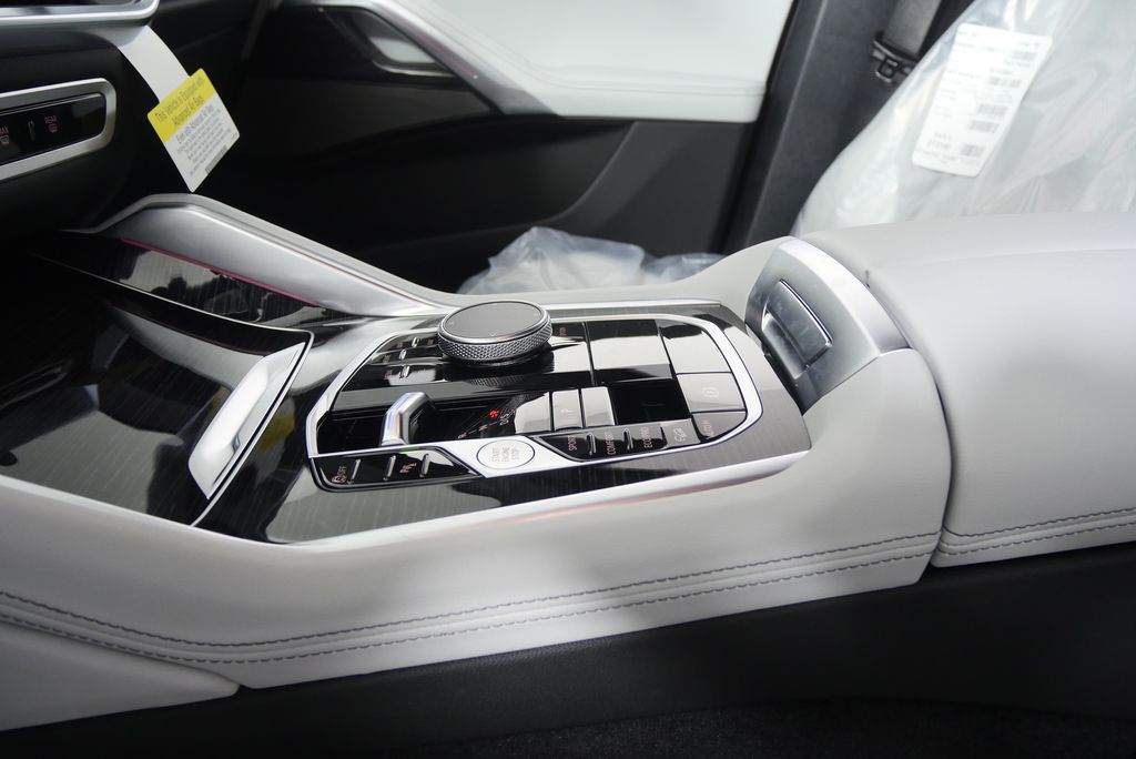 Thumbnail: 2026 BMW X6 - 22