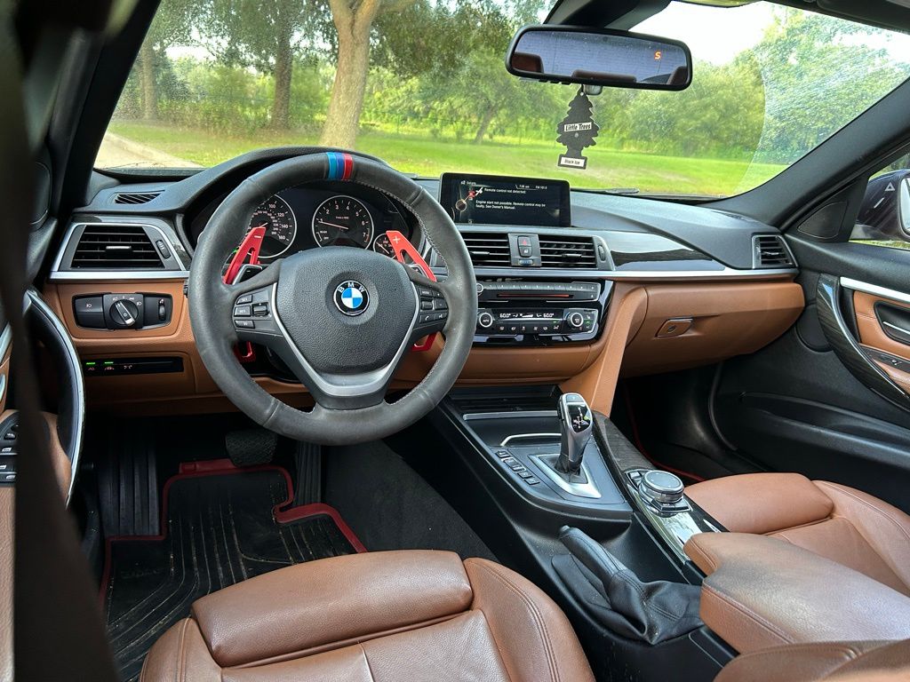 Thumbnail: 2016 BMW 3 Series - 11