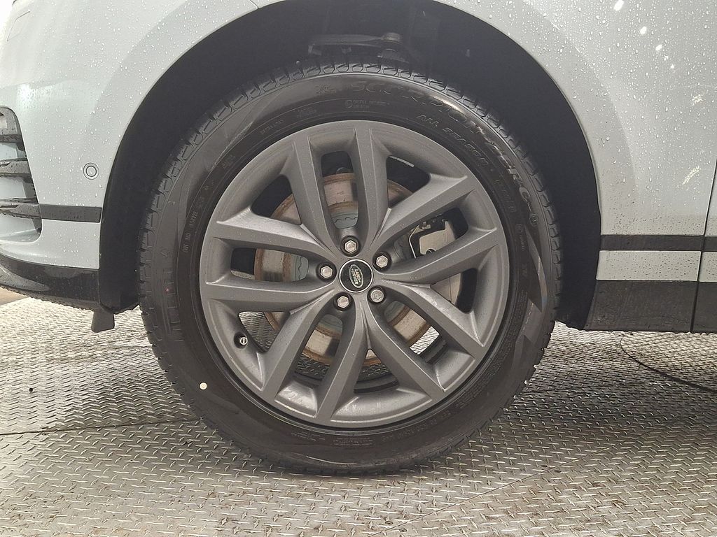 Thumbnail: 2026 Land Rover Range Rover Velar - 5