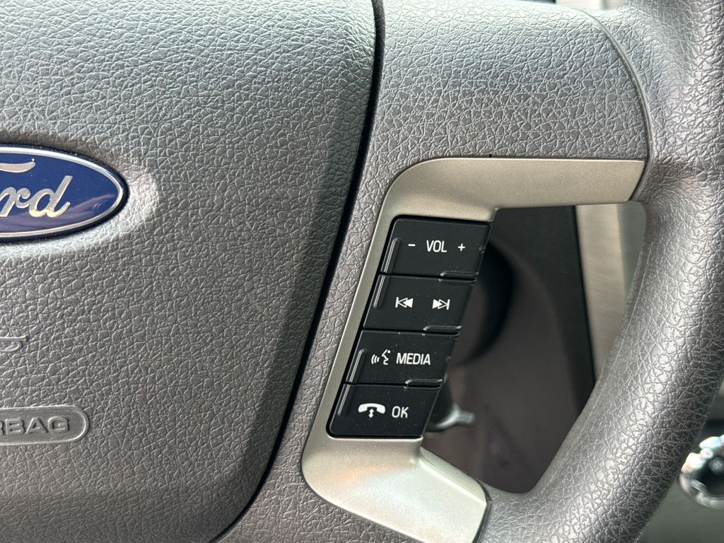 Used 2012 Blue Ford SE image 17