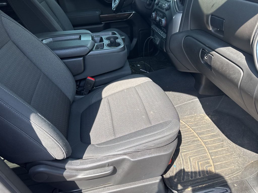 2021 Chevrolet Silverado 1500 LT photo 18