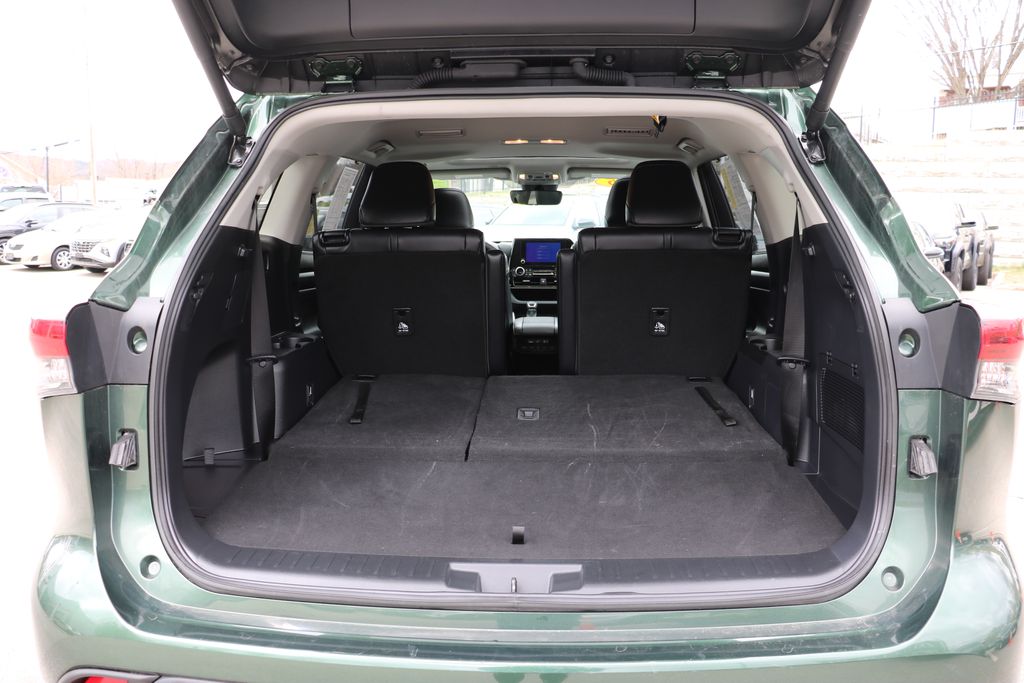 2025 Toyota Highlander XLE - Photo 7