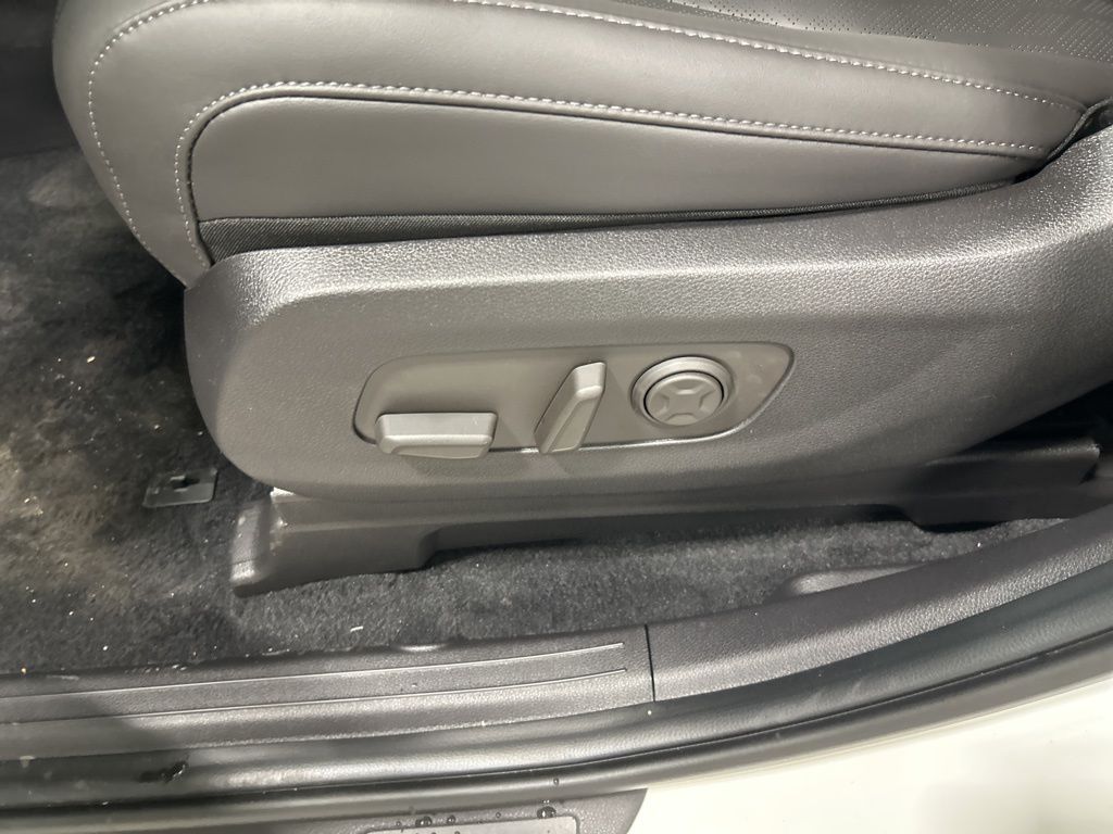 new 2026 Kia Carnival car, priced at $41,665