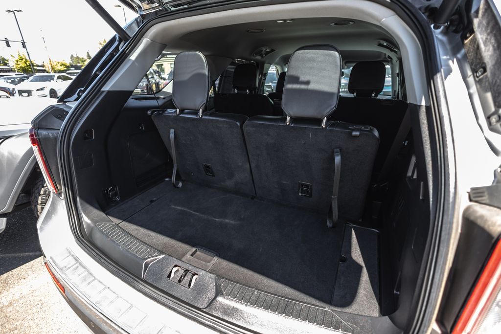 2022 Ford Explorer Limited thumbnail 32