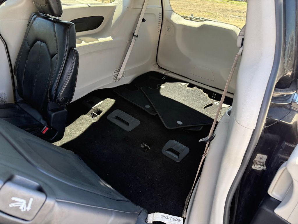 Thumbnail: 2019 Chrysler Pacifica - 24