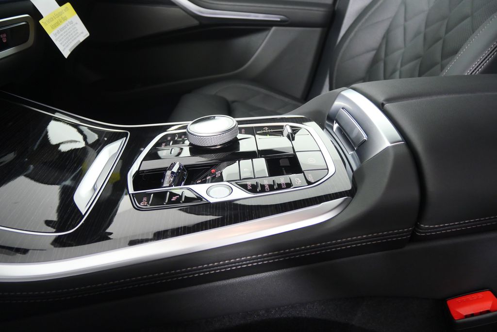 Thumbnail: 2026 BMW X5 - 22