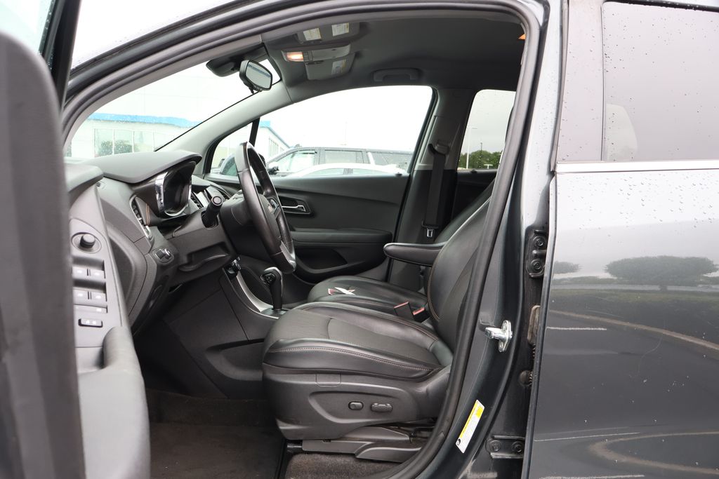 Thumbnail: 2019 Chevrolet Trax - 10