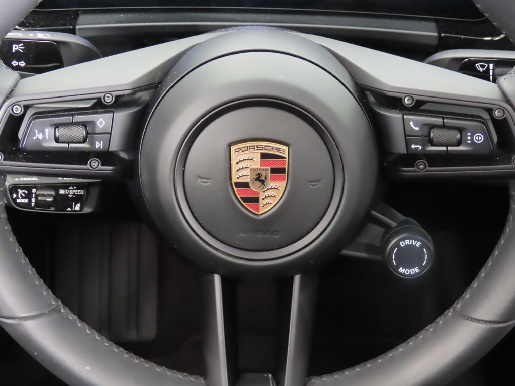 Thumbnail: 2025 Porsche Macan - 18