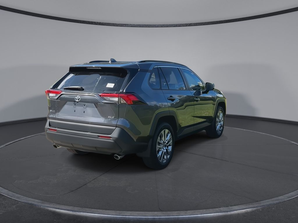 Thumbnail: 2024 Toyota RAV4 - 8