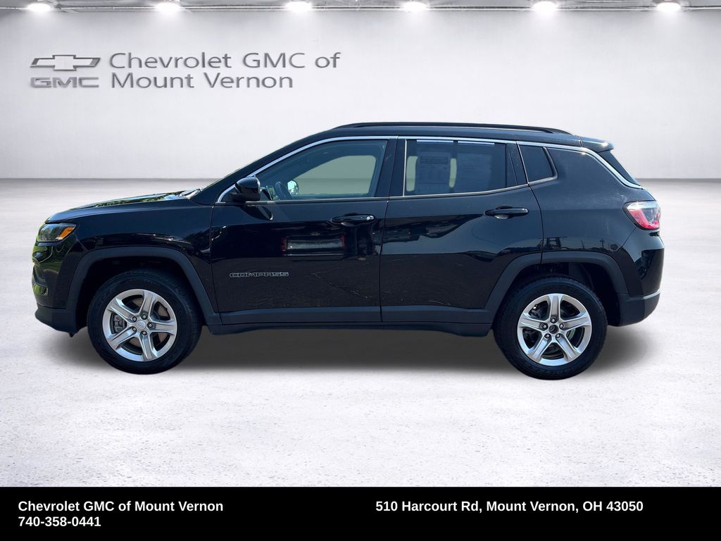 Photo 2 of 2024 Jeep Compass Latitude