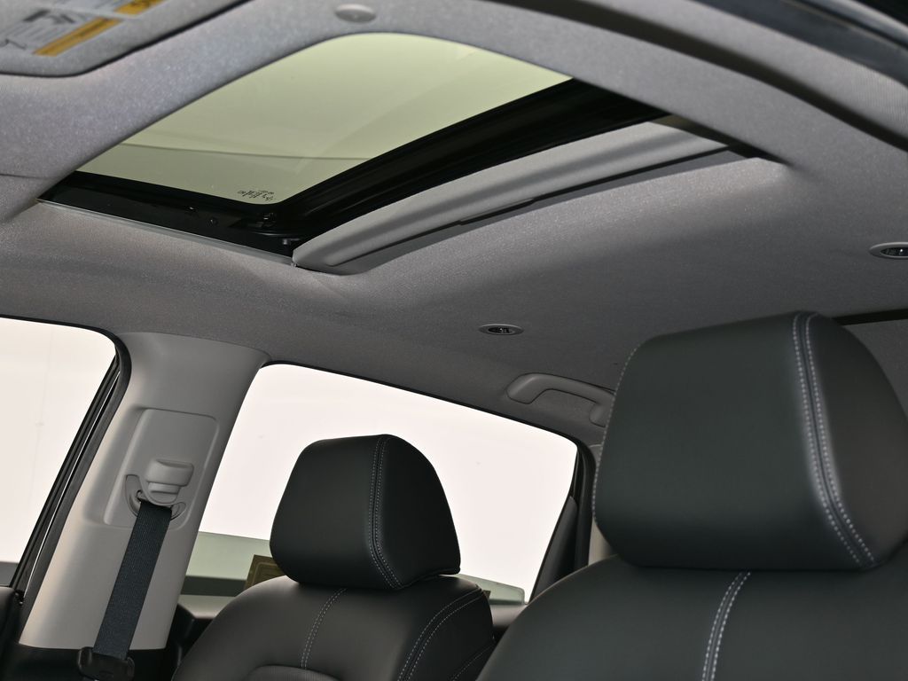 Used 2023 Black Honda EX-L image 11