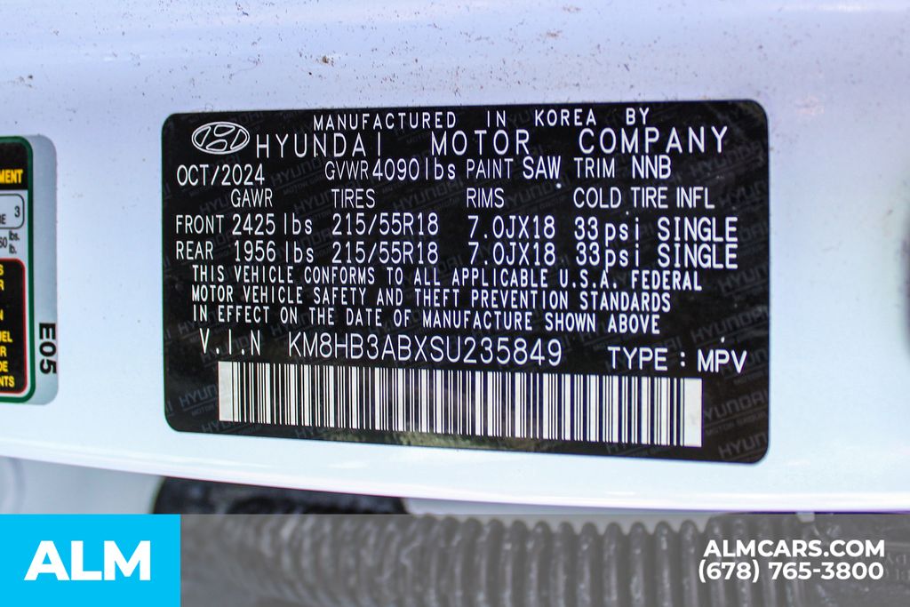 Used 2025 White Hyundai SEL image 42