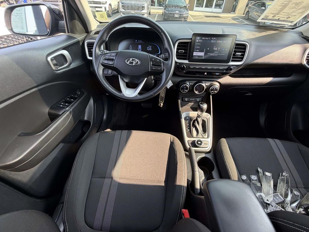 Used 2023 Hyundai Venue SUV